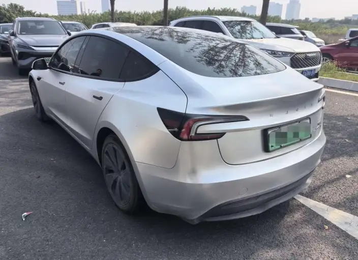 Model 3 2023 Model Long Battery Life Pro All-wheel drive version – фото 4