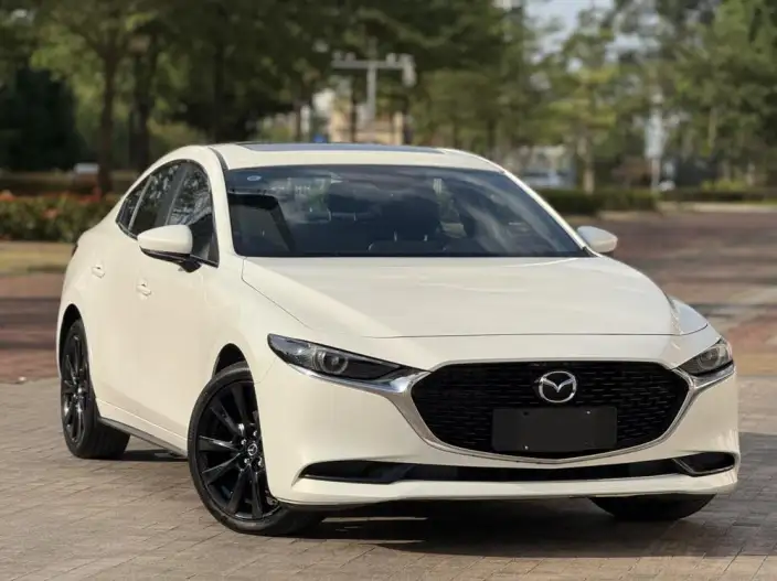 Mazda3 Axela 2023 Model 2.0L Automatic Zhi Shine Edition