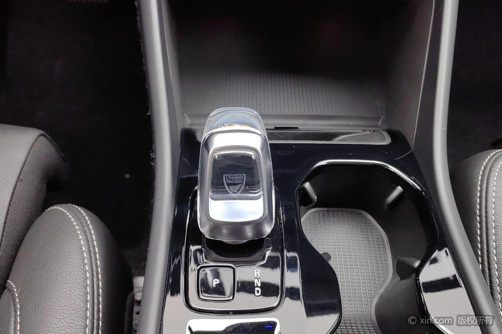 Volvo XC40 2025 Model B4 All-Wheel Drive Smart Long-Range Luxury Edition – фото 15