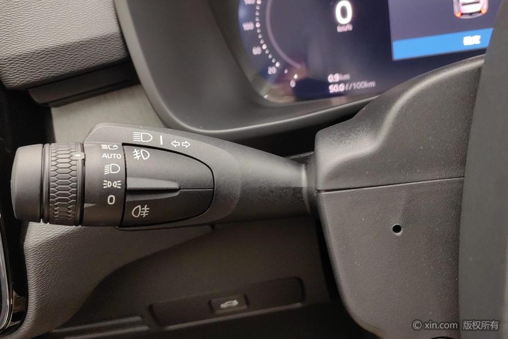 Volvo XC40 2025 Model B4 All-Wheel Drive Smart Long-Range Luxury Edition – фото 16