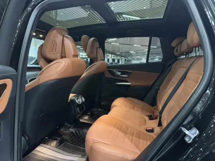 Mercedes-Benz GLC 2023 Model GLC 300 L 4MATIC Dynamic Model 5 seat – фото 9