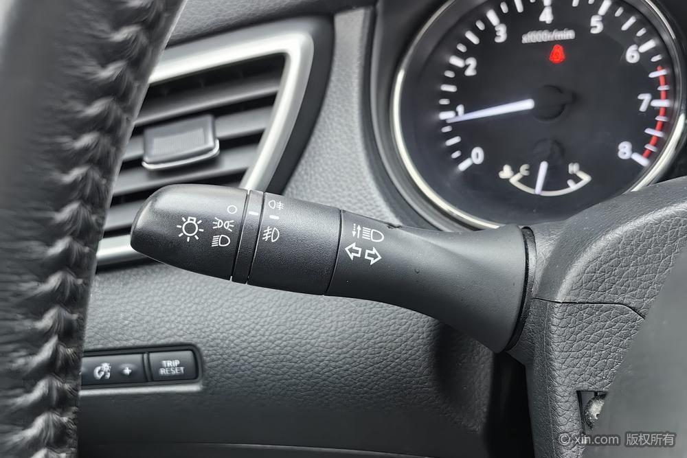 Nissan X-Trail 2014 2.5L CVT Luxury 4WD – фото 16