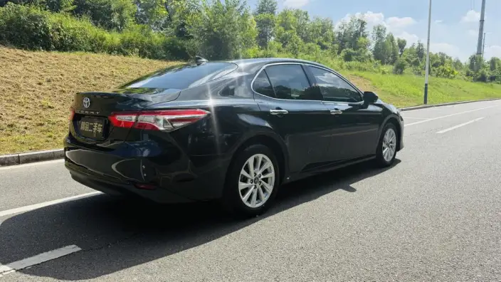 Toyota Camry 2021 Model Hybrid 2.5HGVP Leading version – фото 6