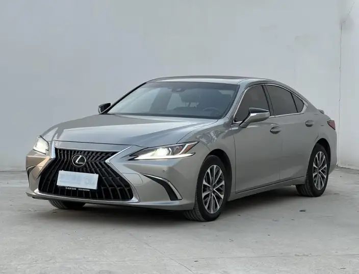 Lexus ES 2022 Model 300h Superior Edition