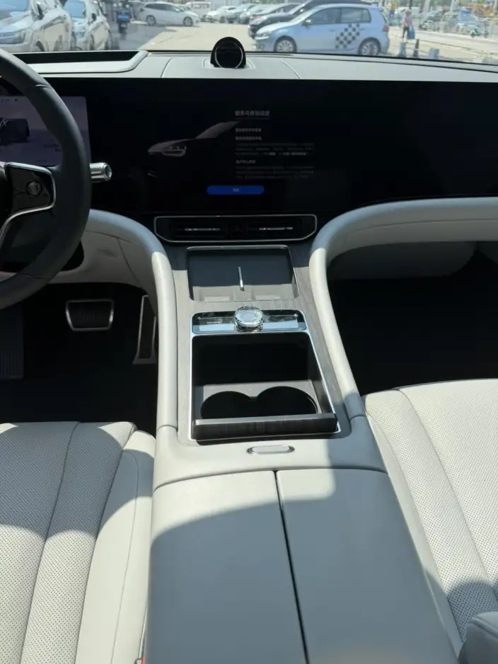 Aito M9 2024 Model Extended Range Max VI seat Edition – фото 10