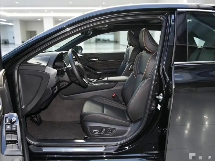 Toyota Avalon 2024 Model Intelligent Hybrid 2.5L E-CVT XLE Premium Edition – фото 9