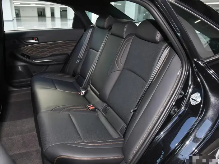 Toyota Avalon 2024 Model Intelligent Hybrid 2.5L E-CVT XLE Premium Edition – фото 10