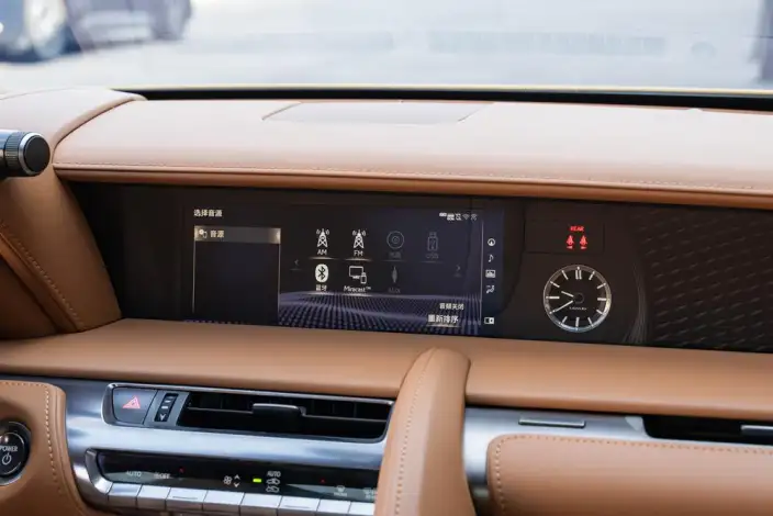 Lexus LC 2020 Model 500h Sports Edition – фото 9