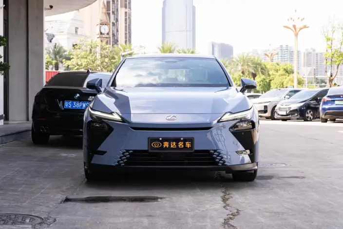 Lexus ES 2026 Model 300h