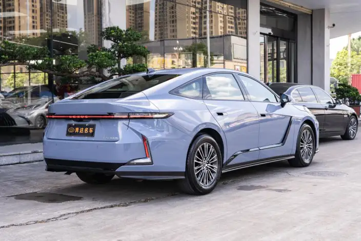 Lexus ES 2026 Model 300h – фото 5