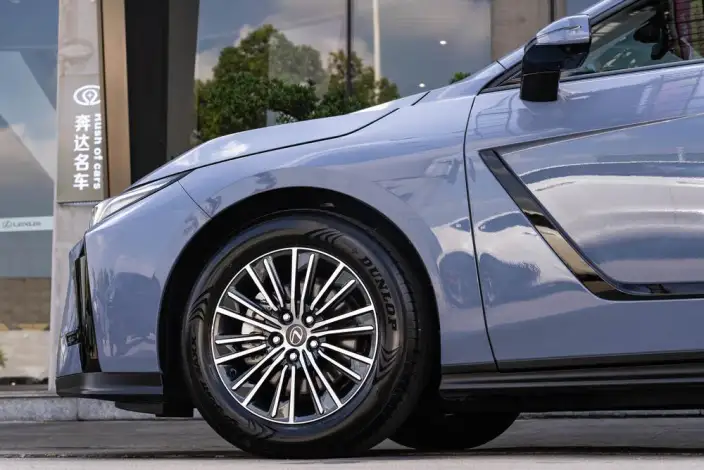 Lexus ES 2026 Model 300h – фото 6