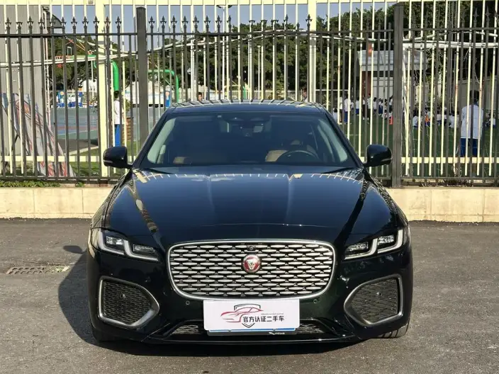 Jaguar XFL 2022 Model 2.0T P250 2WD Exclusive Deluxe Edition