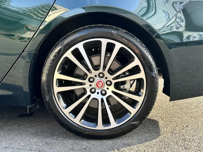 Jaguar XFL 2022 Model 2.0T P250 2WD Exclusive Deluxe Edition – фото 8