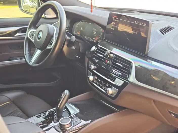 BMW 6 Series GT 2021 Model 630i M Sports Traveler Edition – фото 7