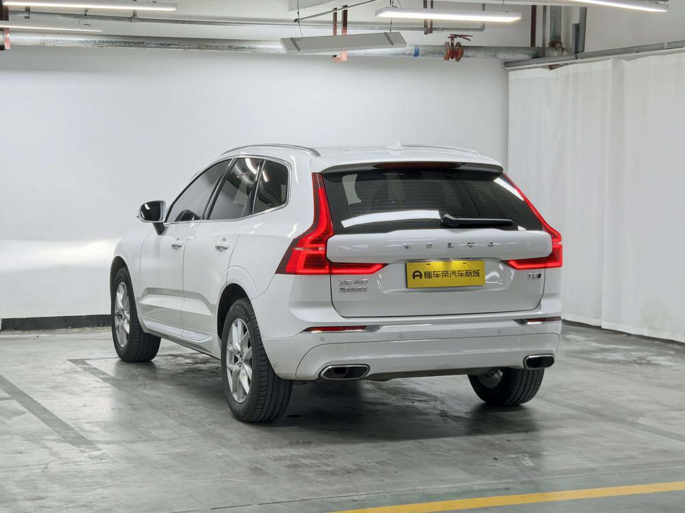 Volvo XC60 2021 T5 AWD Intelligent Refined Luxury – фото 5