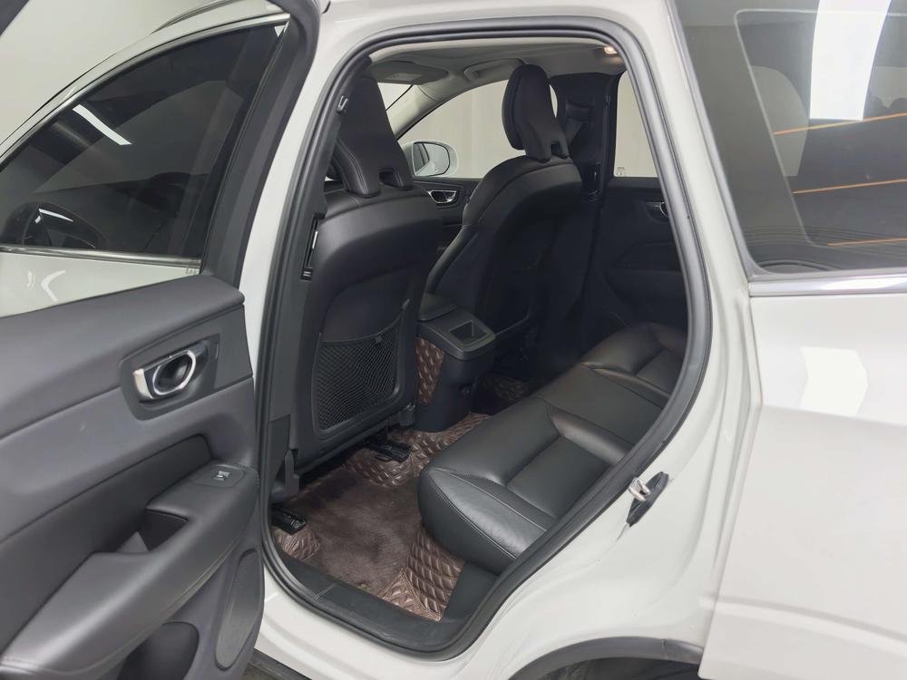 Volvo XC60 2021 T5 AWD Intelligent Refined Luxury – фото 18