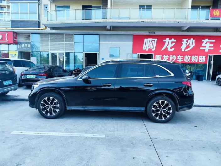 Mercedes-Benz GLC 2023 Model Facelift GLC 260 L 4MATIC Luxury Model 5 seat