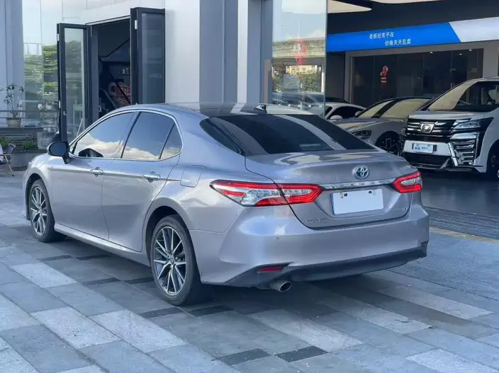 Toyota Camry 2021 Model Hybrid 2.5HG Deluxe Edition – фото 4