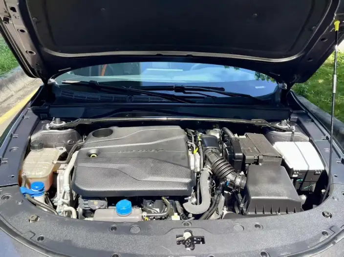 Changan UNI-V 2023 Model 1.5T Exclusive Model – фото 7
