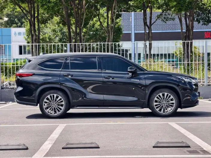 Toyota Highlander 2022 Model Hybrid 2.5L 4WD Supreme Edition 7 seat – фото 7
