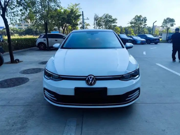 Volkswagen Golf 2023 Model Facelift 200TSI DSG Pro