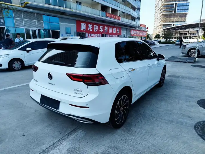 Volkswagen Golf 2023 Model Facelift 200TSI DSG Pro – фото 5