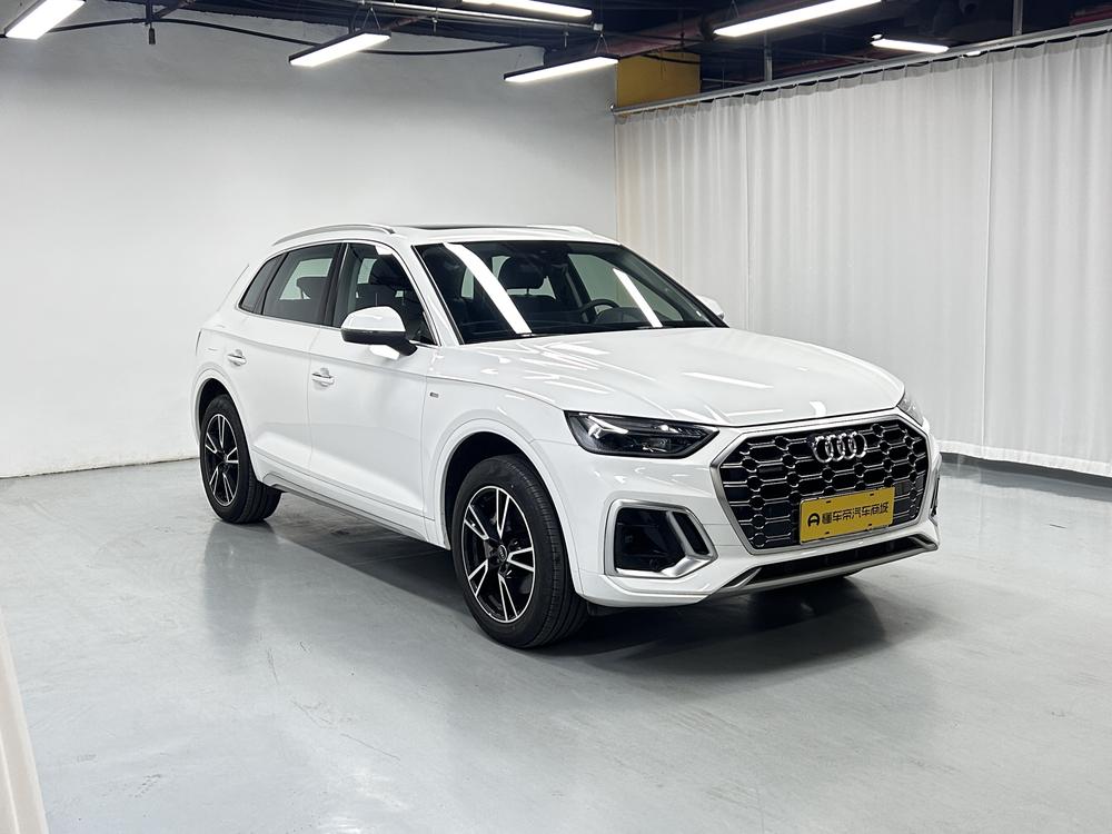 Audi Q5L 2024 модификация 40TFSI Fashion Dynamic
