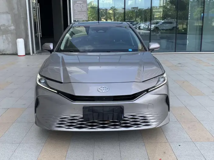 Toyota Camry 2026 Model 2.0GVP Deluxe Edition – фото 2