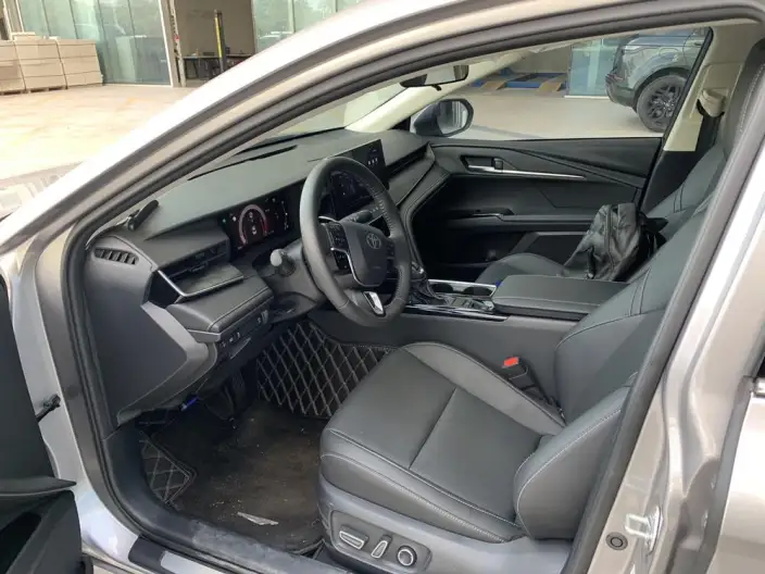 Toyota Camry 2026 Model 2.0GVP Deluxe Edition – фото 9