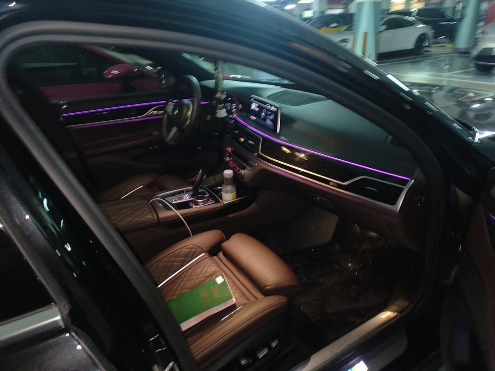 BMW 7 Series Модель 2019 года 740Li Leading M Sports Set – фото 11