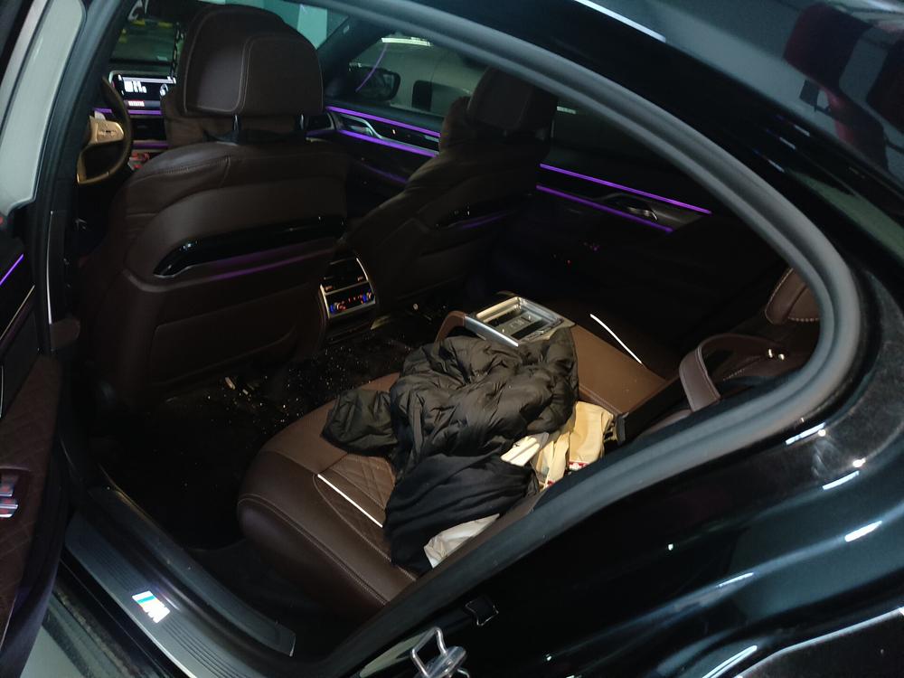 BMW 7 Series Модель 2019 года 740Li Leading M Sports Set – фото 12