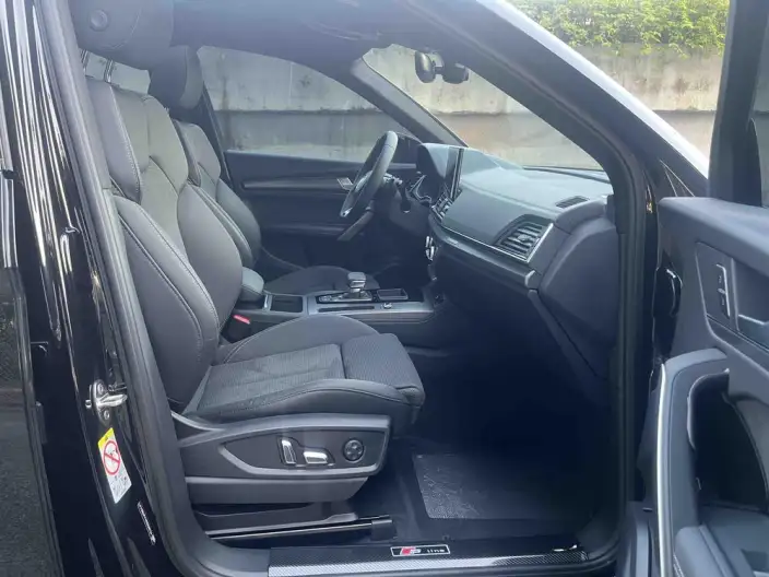 Audi Q5L Sportback 2024 Model 45 TFSI Luxury Model – фото 8