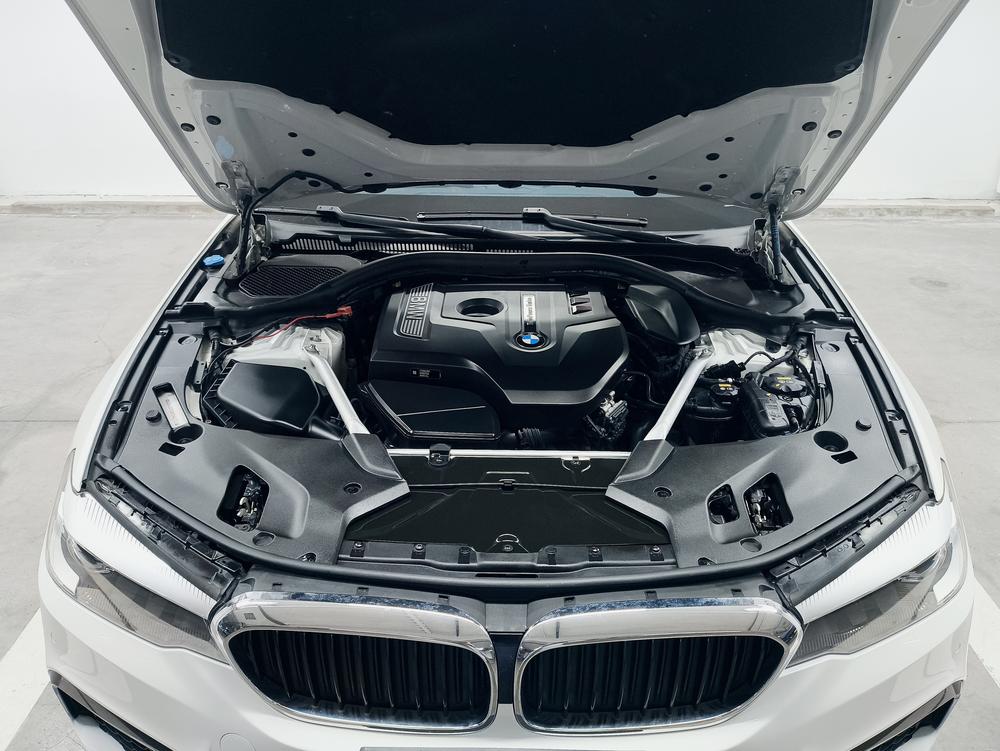 BMW 5 Series импорт Модель 2019 года комплектация 525i M Sports Set – фото 10