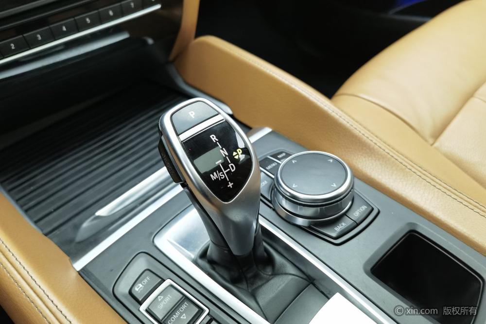 BMW X6 Модель 2018 года xDrive35i Leading – фото 15
