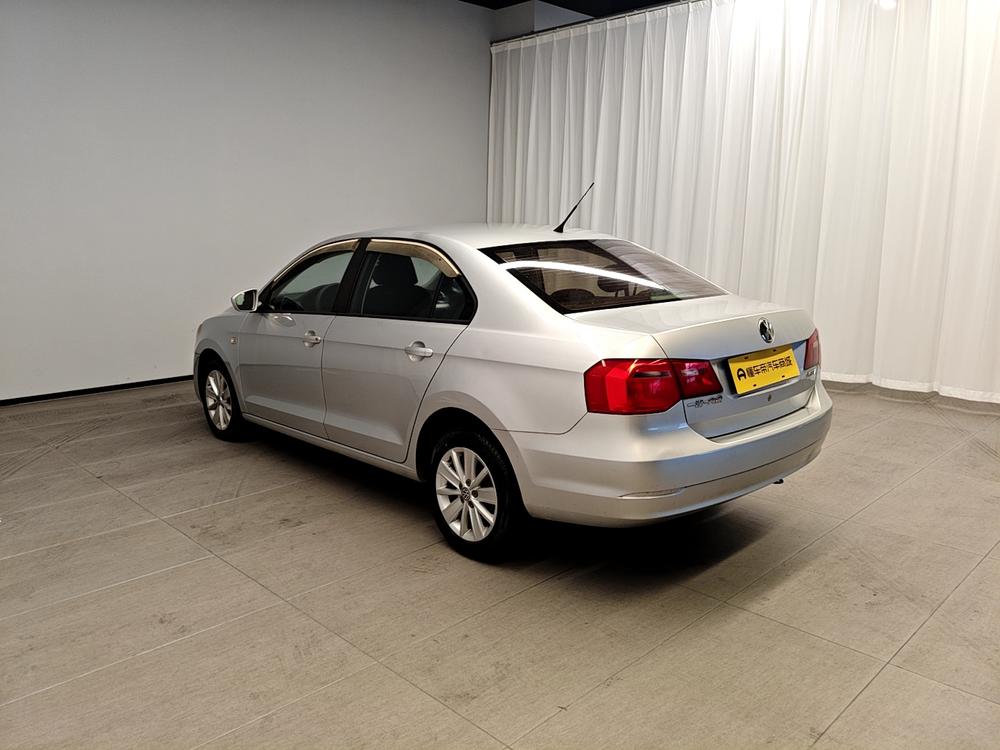 Volkswagen Jetta 2013 1.6L Manual Comfort – фото 5