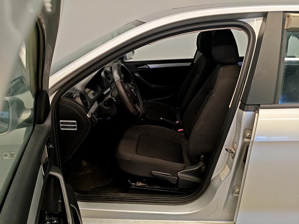 Volkswagen Jetta 2013 1.6L Manual Comfort – фото 17