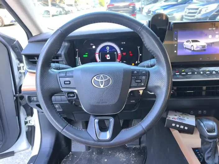 Toyota Camry 2024 Model Hybrid 2.0HGVP Deluxe Edition – фото 7