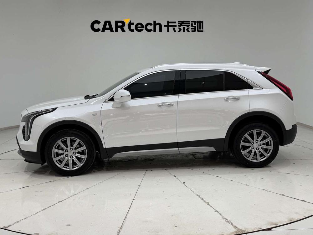 Cadillac XT4 2023 28T 2WD Premium – фото 4