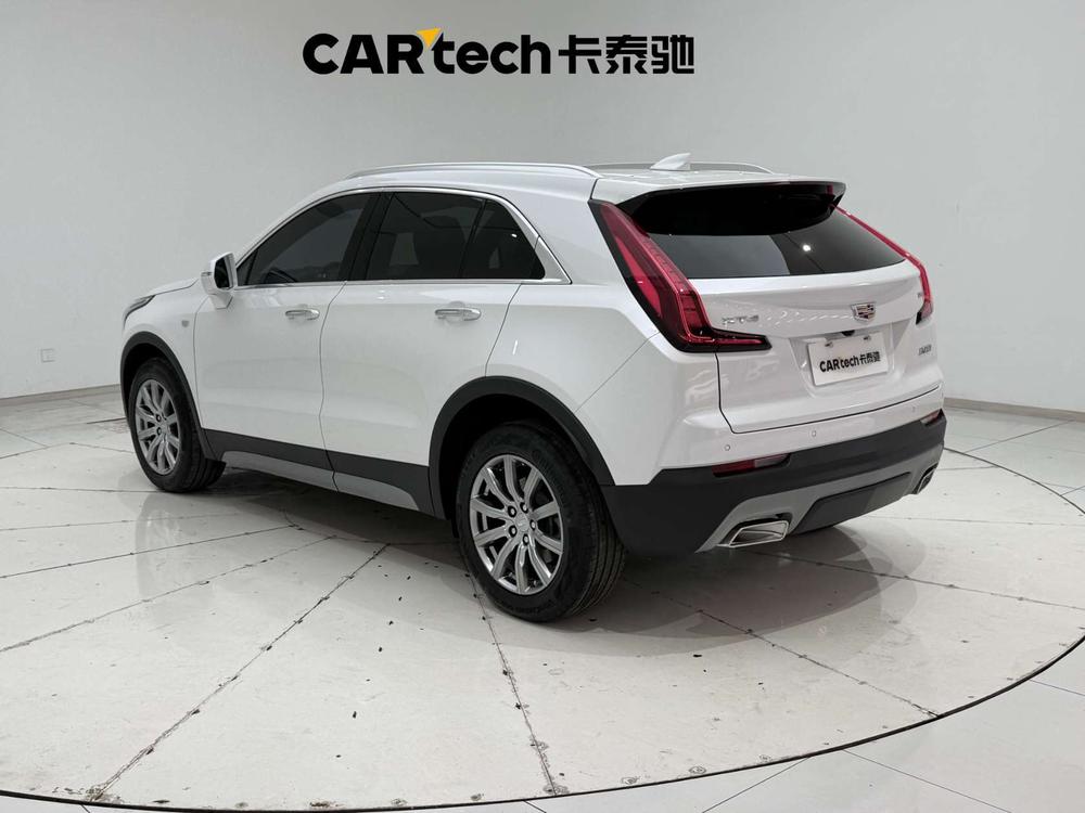 Cadillac XT4 2023 28T 2WD Premium – фото 5