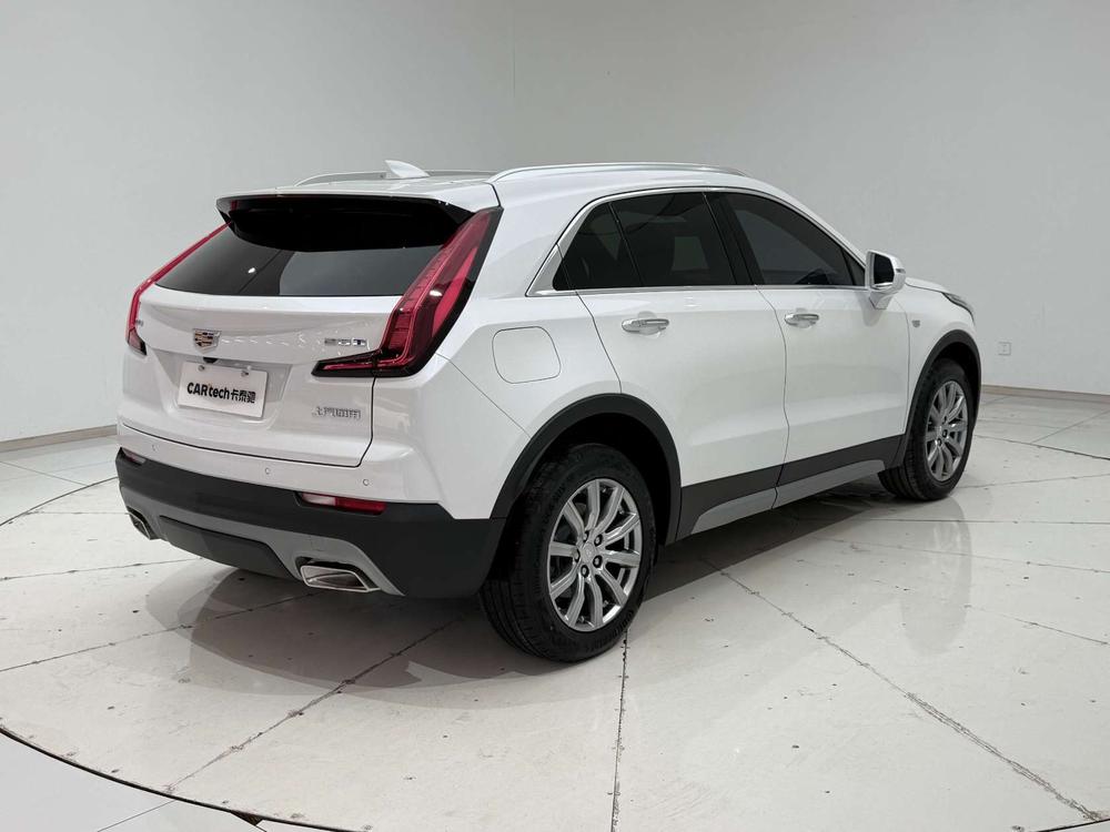 Cadillac XT4 2023 28T 2WD Premium – фото 7