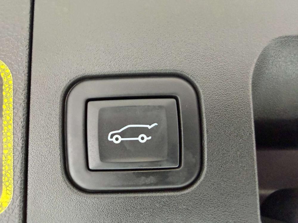 Cadillac XT4 2023 28T 2WD Premium – фото 21