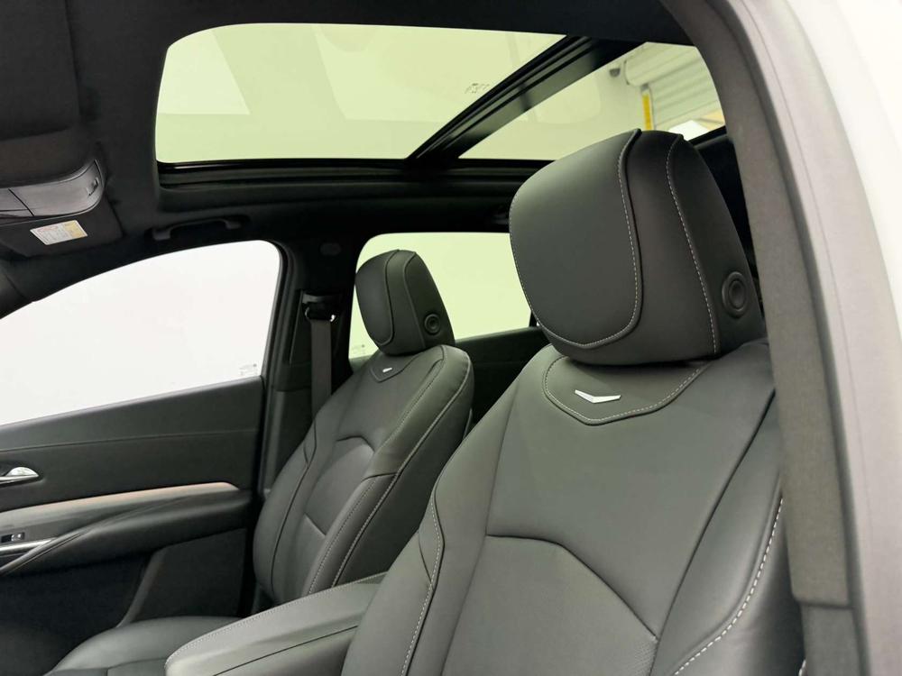 Cadillac XT4 2023 28T 2WD Premium – фото 23