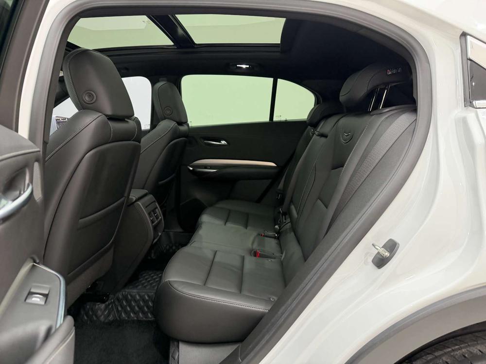Cadillac XT4 2023 28T 2WD Premium – фото 24