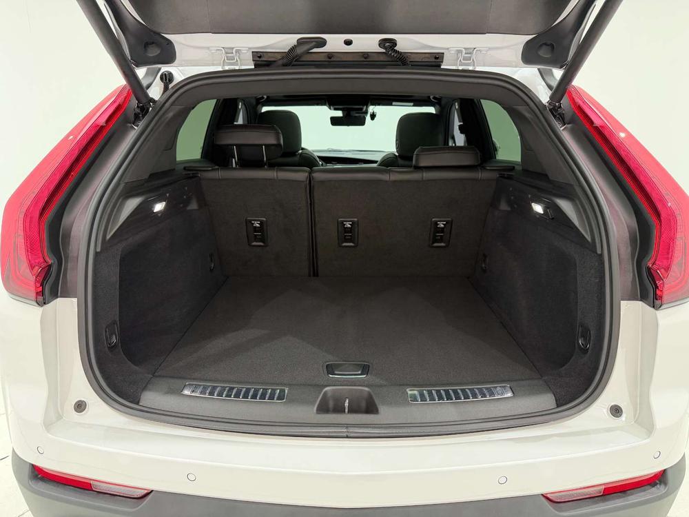 Cadillac XT4 2023 28T 2WD Premium – фото 26