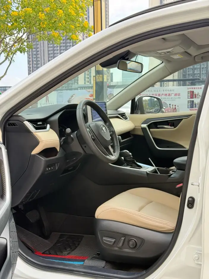 Toyota RAV4 2022 Model 2.0L CVT 2WD Premium Edition – фото 7