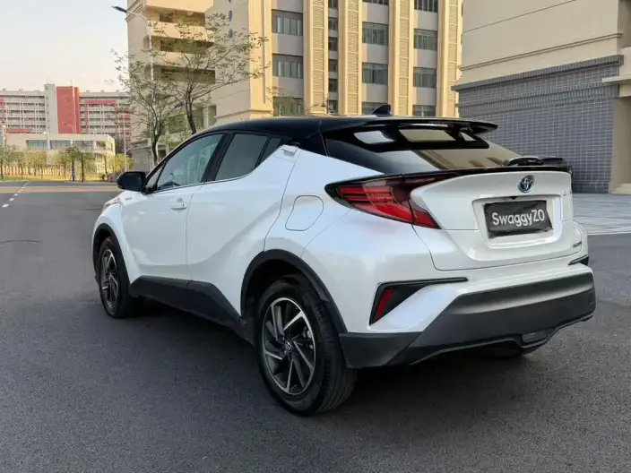 Toyota C-HR 2021 Model Hybrid 2.0L E-CVT Premium Edition