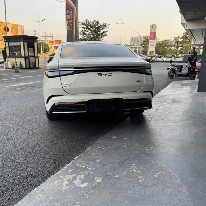 BYD Seal 07DM 2024 Model DM-i 125KM Luxury Model – фото 5