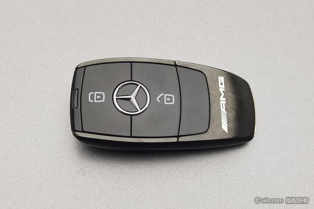 Mercedes-Benz A-Class AMG Модель 2019 года AMG A 35 L 4MATIC – фото 6