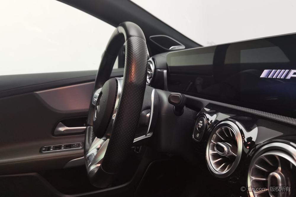 Mercedes-Benz A-Class AMG Модель 2019 года AMG A 35 L 4MATIC – фото 11