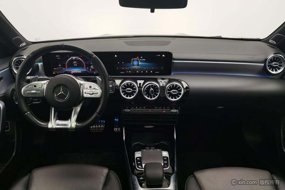 Mercedes-Benz A-Class AMG Модель 2019 года AMG A 35 L 4MATIC – фото 12